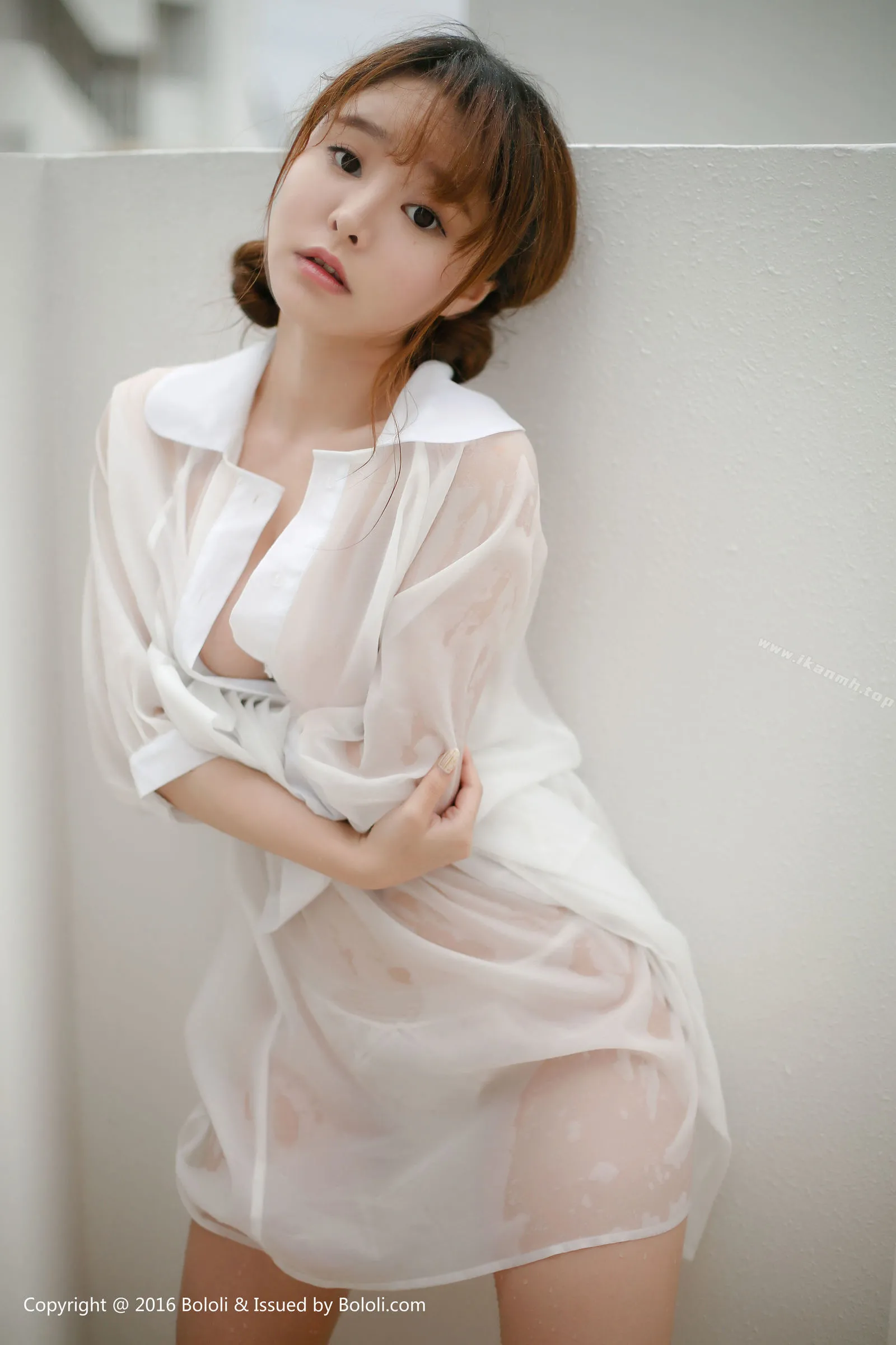性感写真（真人集） - 巨乳蜜桃比基尼，丁字裤的诱惑，寒赐浴华清池，温泉水滑洗凝脂！ - page 4